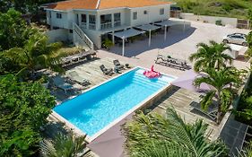 Indigo Apartments & Suites - 'Adults Only'